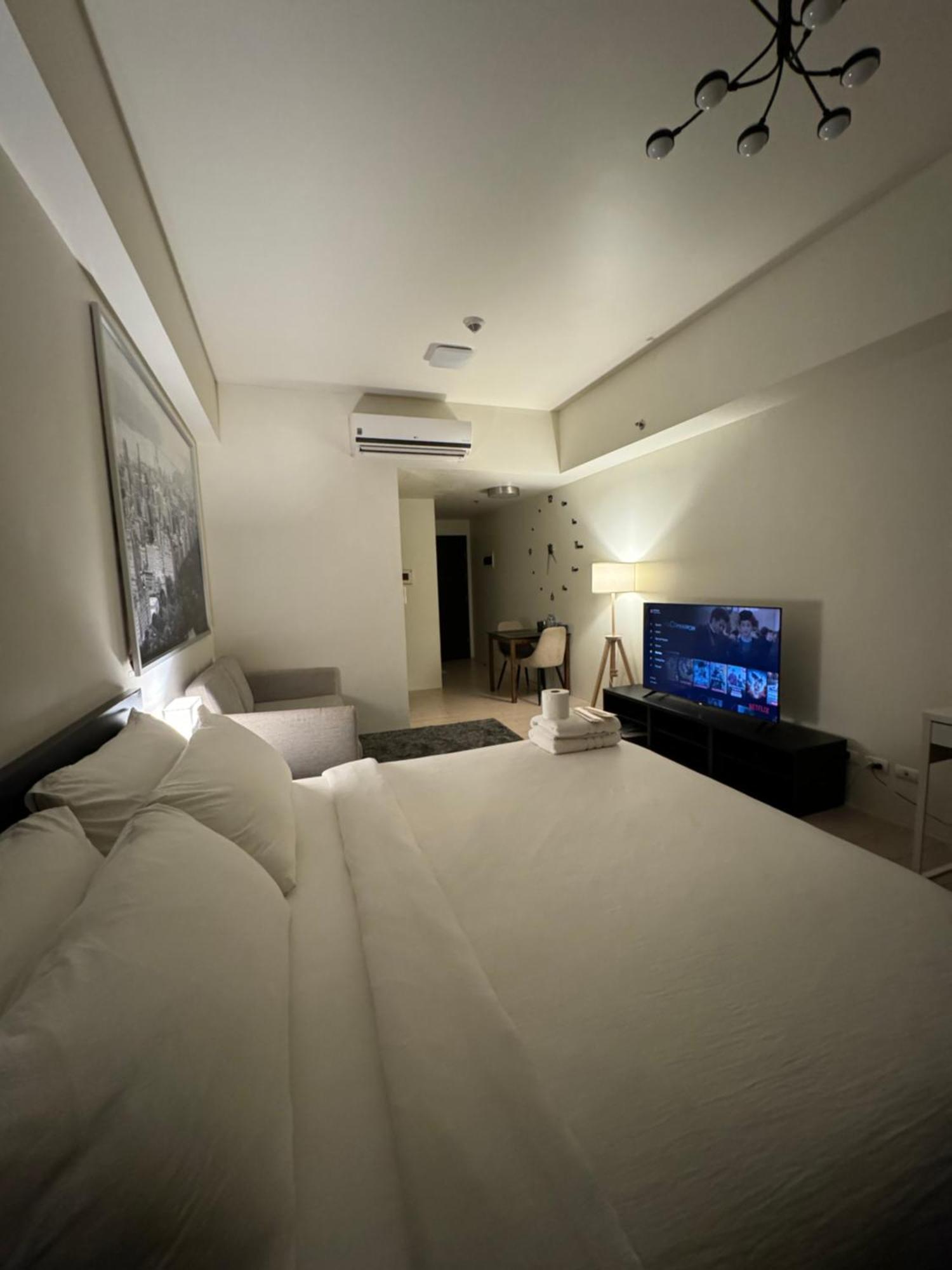 81 Newport Blvd Cluster 4 Unit B 3Rd Flr By Rechelle Nunag Pasay Zewnętrze zdjęcie